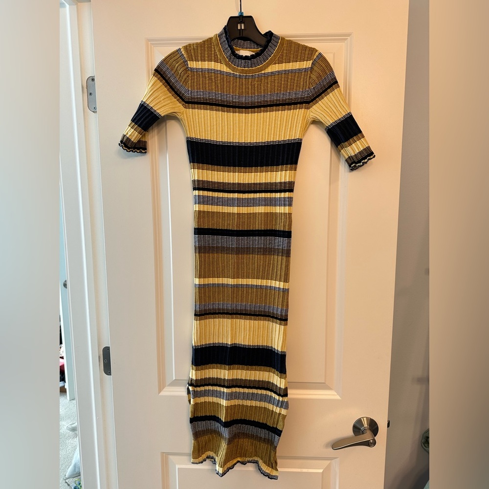 EUC H&M stretch dress with stripes size S